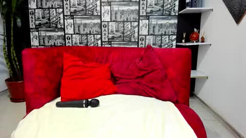 ChloeTurner  online show from February 12, 8:34 pm