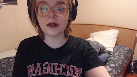 chmiri online show from November 25, 1:43 pm