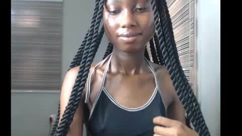 choco_petitqueen online show from November 6, 8:50 am