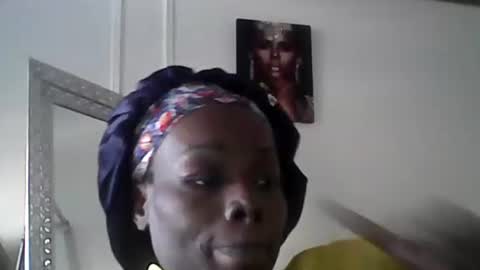 chocolatedrop_ online show from June 9, 10:48 am