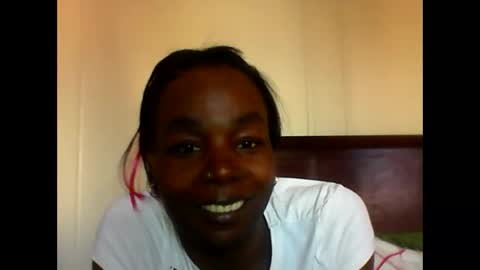 chocolatedrop_ online show from October 25, 1:55 pm