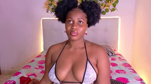 Snapshot of chocoo_dessert chatting on October 2, 4:11 am   online show from October 2, 4:11 am