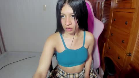  Laura  online show from January 29, 8:46 pm