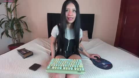  Laura  online show from February 22, 2:41 pm
