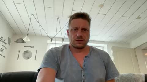 Chris online show from June 3, 6:24 pm