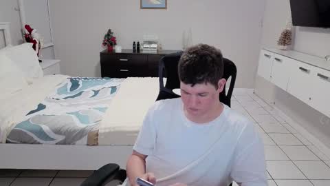 Chris Evens online show from January 9, 1:11 am