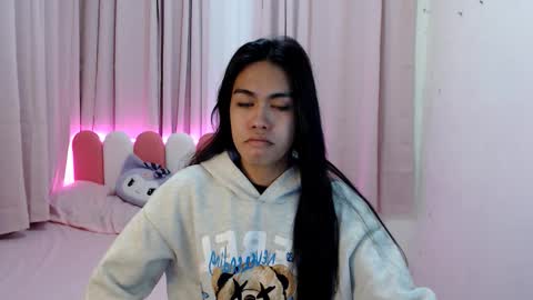 chris_baby775 online show from January 18, 10:35 am