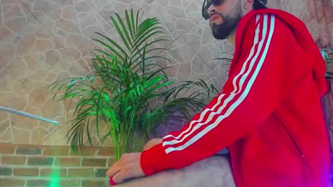 chris_kizz online show from December 5, 5:44 pm