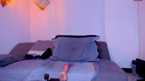 chris_milleer online show from April 26, 11:35 pm