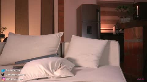 chris_morton online show from April 8, 12:46 am