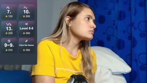 Snapshot of chris_sharon2023 chatting on February 18, 2:05 am Yarixa online show from February 18, 2:05 am