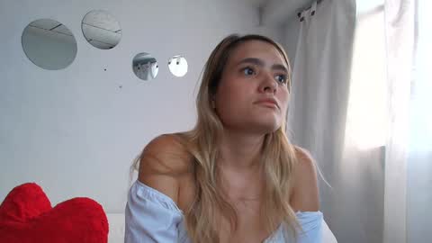 Snapshot of chris_sharon2023 chatting on February 1, 10:13 pm Yarixa online show from February 1, 10:13 pm