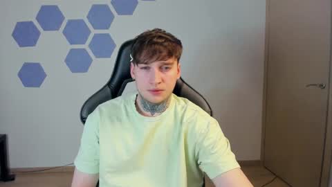 Chris Tyson online show from February 1, 3:41 am