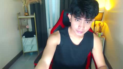 Snapshot of chris_walker22 chatting on October 22, 5:43 am Shawty Chris online show from October 22, 5:43 am