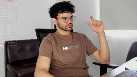 Im Chirs IM MODEL INDEPENDT online show from October 27, 6:52 pm