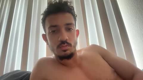 chrislover2125 online show from April 26, 4:37 pm