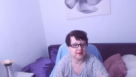 Christa online show from November 19, 10:30 pm