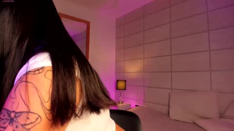 Christine  online show from April 30, 11:59 am