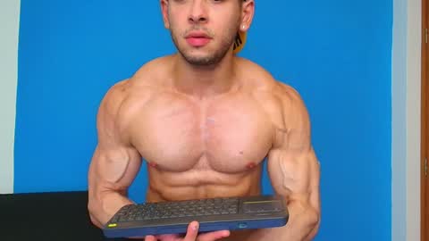 Christopher online show from December 15, 1:02 am