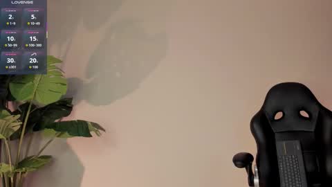 chrizmacgregor online show from October 26, 4:24 am