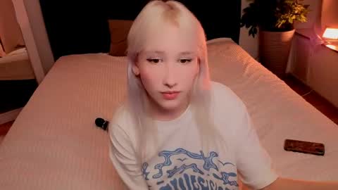 EvaBlonde TayaBrunette EliieBlack hair online show from May 16, 8:07 pm