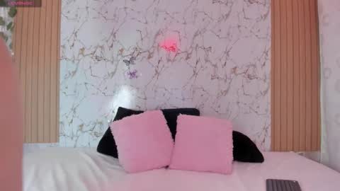 Christal Golden online show from November 28, 9:11 pm