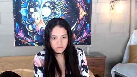 kate   online show from March 5, 3:29 pm
