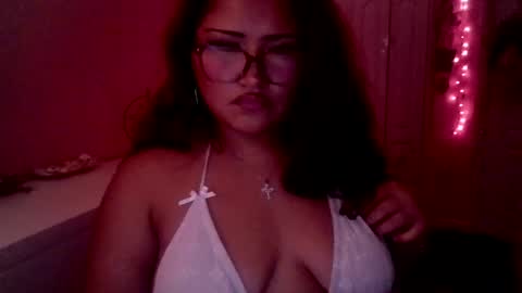 chubbybunnyxoxo222 online show from July 23, 5:27 am