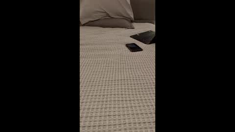 AstorYvr online show from March 5, 6:00 am