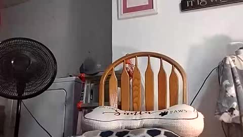 chuck_j3 online show from December 23, 3:45 am