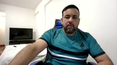 Guillote online show from April 4, 3:35 am