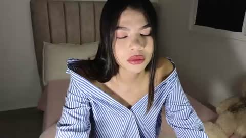 Mia online show from July 9, 2:48 am