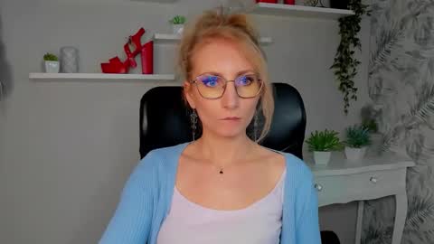 Cinderella online show from March 19, 6:41 am