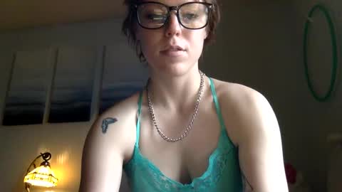 sisypheanlove online show from April 1, 1:52 pm