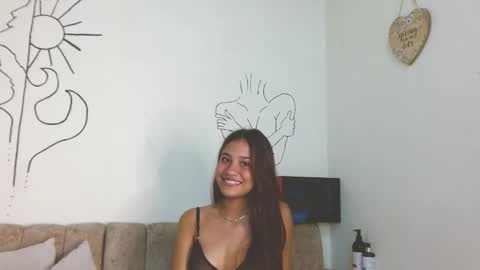 Snapshot of cinna__ chatting on October 18, 5:00 am cinna__ online show from October 18, 5:00 am