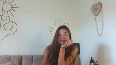 Snapshot of cinna__ chatting on October 2, 4:17 pm cinna__ online show from October 2, 4:17 pm