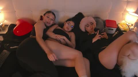 Cintya online show from February 15, 5:51 am