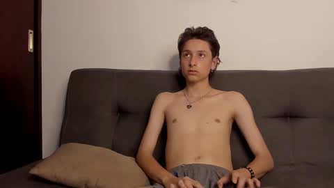 cirosky_elchicopolla online show from December 2, 4:53 am