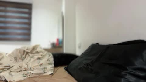 claire_siroksi online show from May 26, 12:17 am