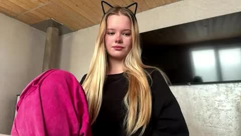 Malin online show from April 28, 11:25 am