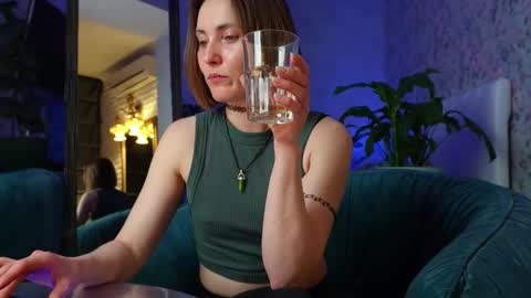 Clara online show from March 21, 6:56 pm