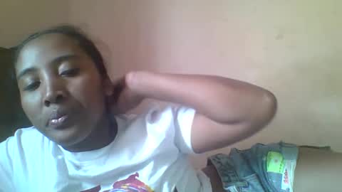 Clarah0123 online show from September 17, 9:46 am