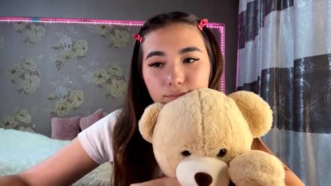 Yuna online show from November 17, 11:35 am