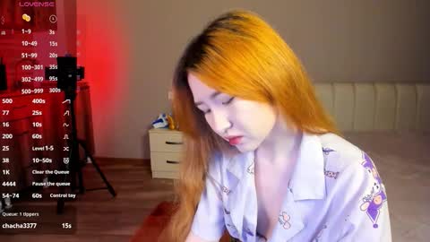 Yumi online show from November 30, 12:12 pm