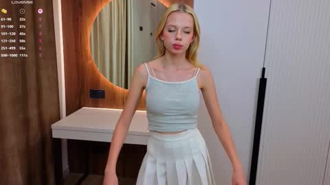 Aria online show from November 29, 3:19 pm