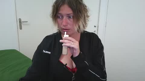 Syl  online show from April 10, 7:57 am