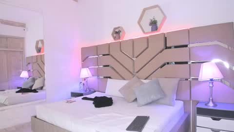 Cloe Online de 600 a 1400 online show from September 25, 11:39 am