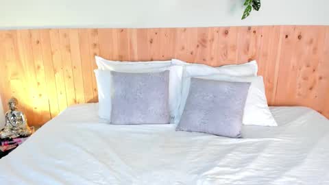 Chloe Smith online show from January 18, 12:14 pm