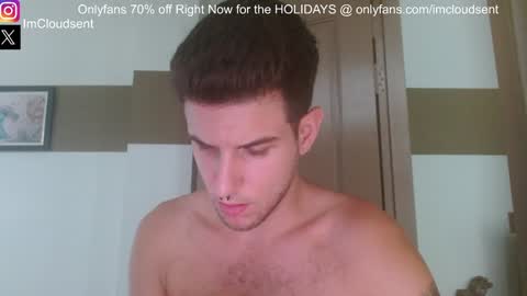 Snapshot of cloudsent chatting on December 27, 2:58 am  35 videos 50 pictures ---- IGTwitter ImCloudsent online show from December 27, 2:58 am