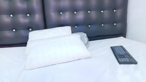 cock_whisperer69 online show from March 17, 4:45 pm